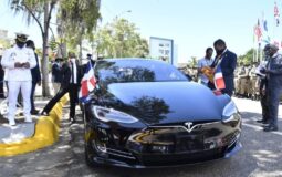 Luis Abinader invitó a Musk a invertir en República Dominicana