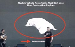 Elon Musk indicó que Tesla está trabajando para tener un vehículo de $25,000 en tres años