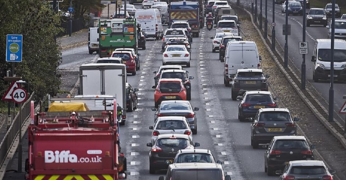 Reino Unido prohíbe venta de vehículos nuevos de gasolina y diesel a partir del 2030