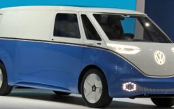 Volkswagen comenzará a producir su ID.Buzz en Alemania y ya ha ordenado los robots a ABB